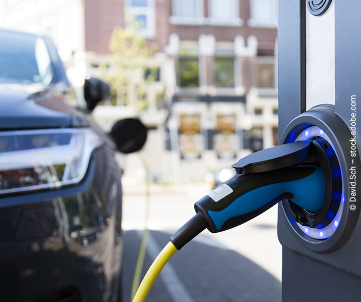 Elektroauto an der Ladesäule
