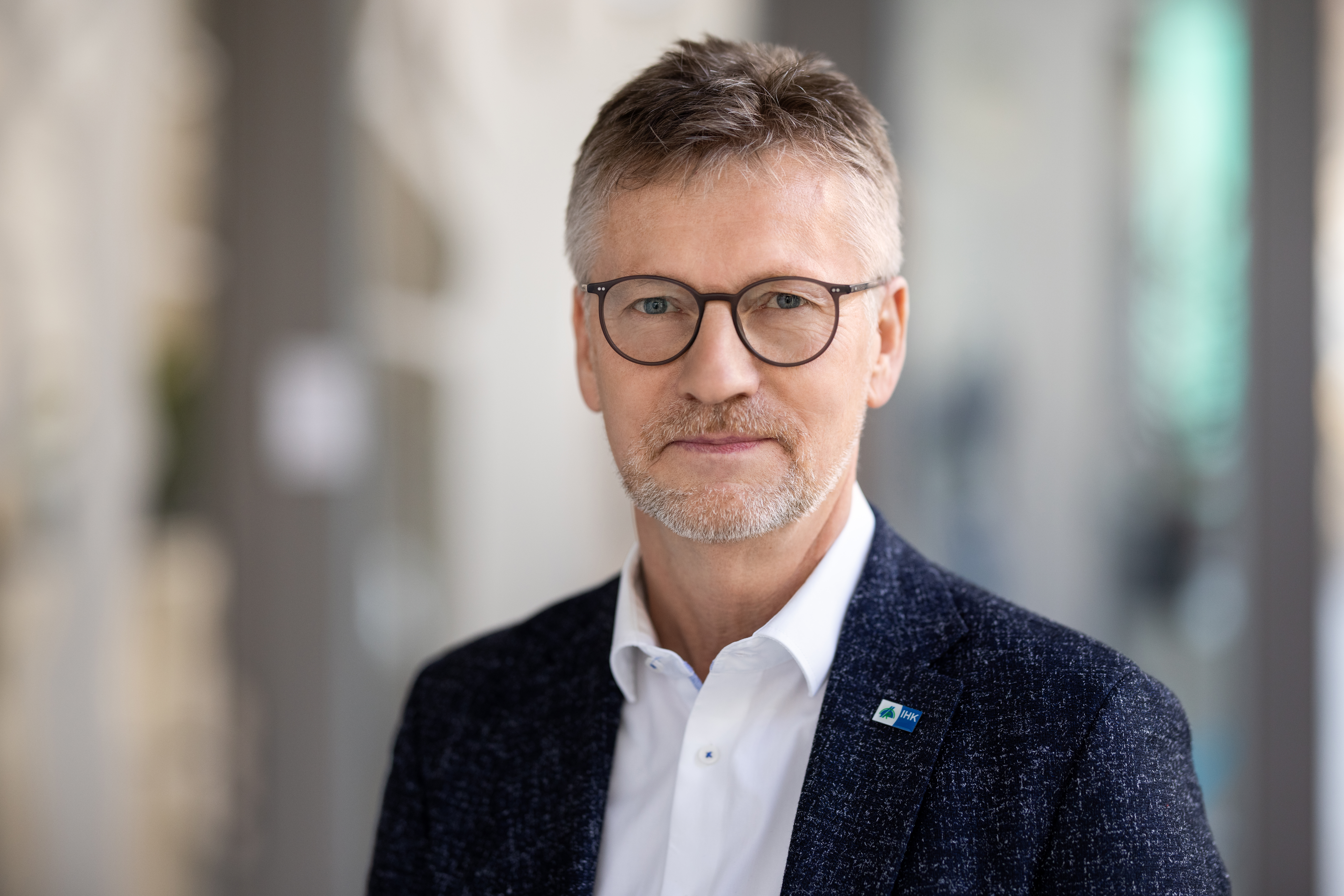 Porträt des Hauptgeschäftsführers der IHK Südthüringen Doktor Ralf Pieterwas