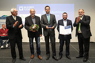 Die Rennsteigwerkzeuge GmbH aus Viernau erhält den Bildungsfuchs als bester Ausbildungsbetrieb