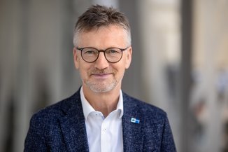 Dr. Ralf Pieterwas, Hauptgeschäftsführer der IHK Südthüringen Porträt des Hauptgeschäftsführers der IHK Südthüringen Doktor Ralf Pieterwas
